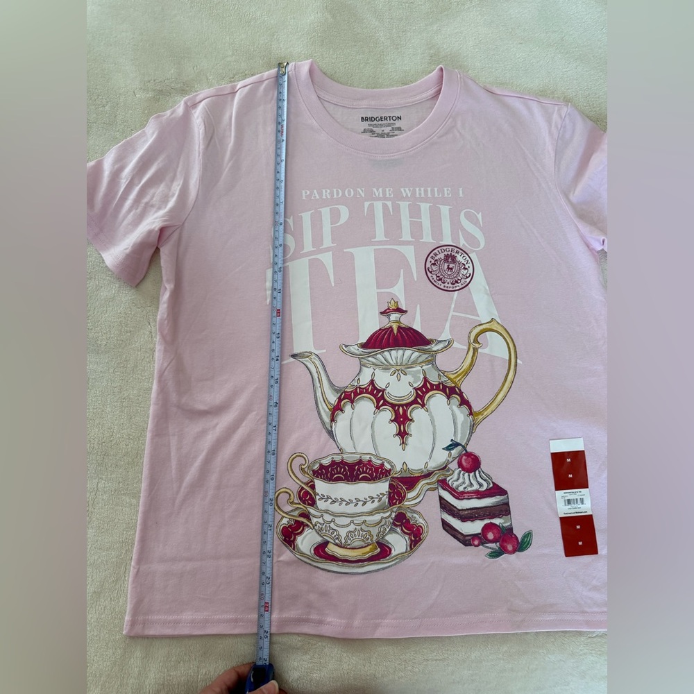 Bridgerton Women’s pink tshirt official Netflix merch - Picture 7 of 8